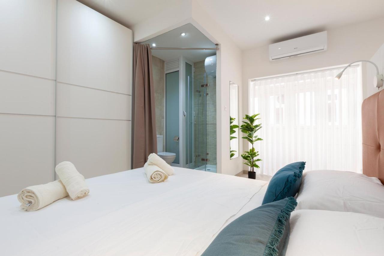 Fl56 - New 3Storey House - Private Entrance & Roof อิล-เฟอร์ยานา ภายนอก รูปภาพ