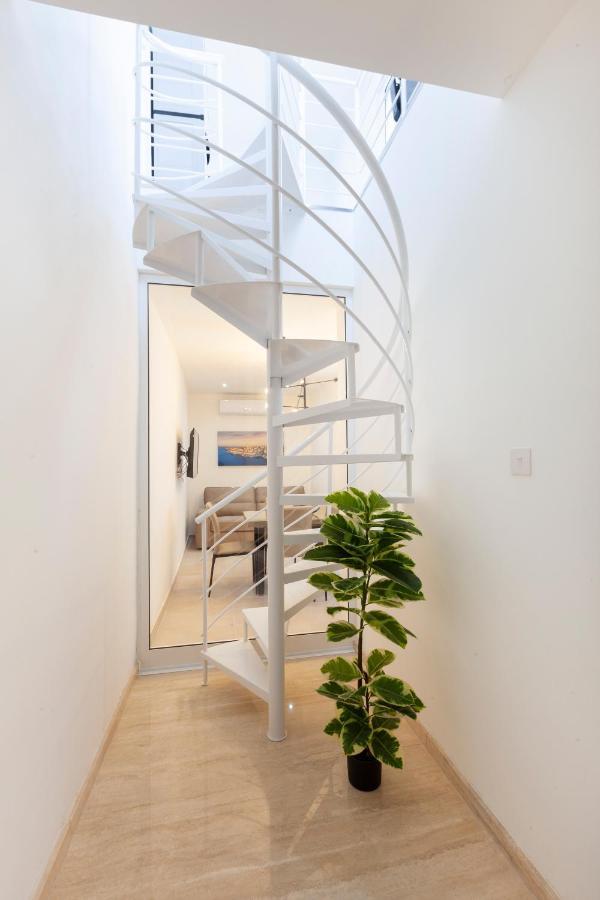 Fl56 - New 3Storey House - Private Entrance & Roof อิล-เฟอร์ยานา ภายนอก รูปภาพ